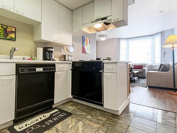 3rd image of 201 Harrison St #10A