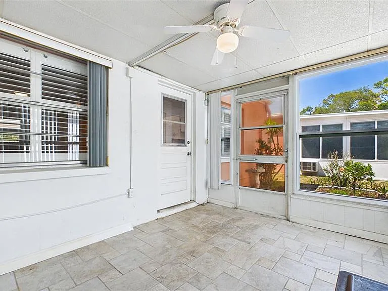 325 Sky Loch Dr W — Photo 25