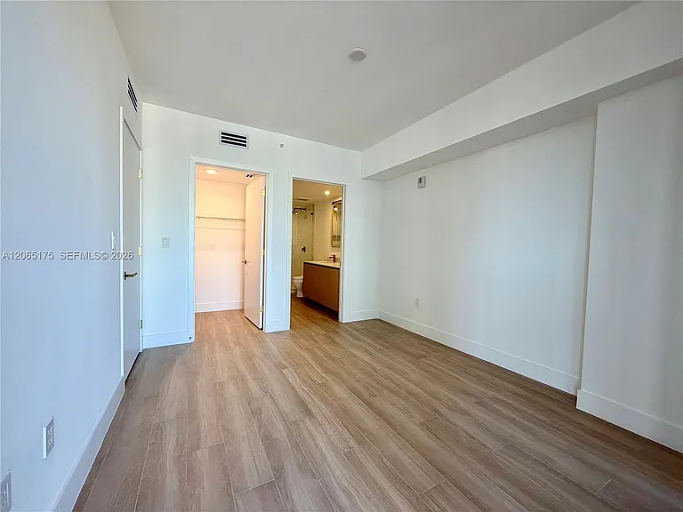 90 NE 32nd St #711 — Photo 32