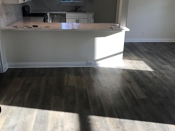 2nd image of 11008 Clare St