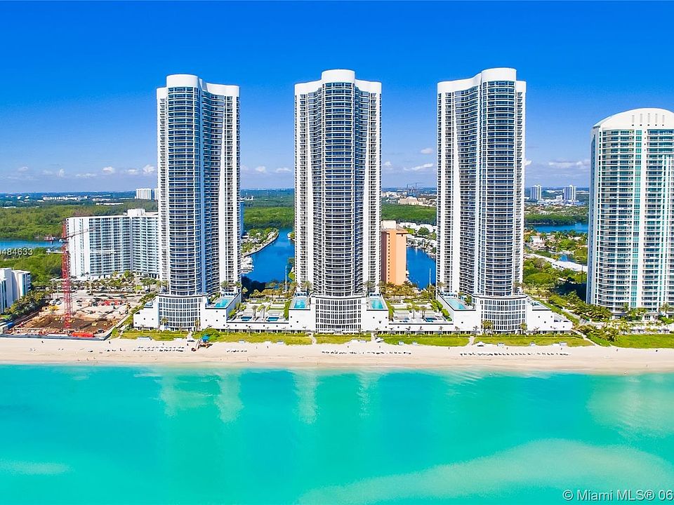 Trump Tower II is a 5 stars full-service ocean front building in the world-famous Sunny Isles Beach _ Florida's Riviera
