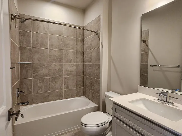 9400 Tanfield Dr — Photo 15