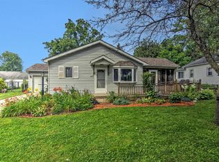 1711 Waiola Rd, Valparaiso, IN 46383