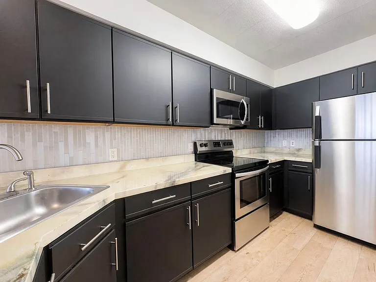 5 Linden St #2H — Photo 5