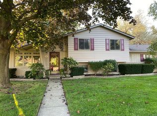 39141 Columbia St, Harrison Township, MI 48045
