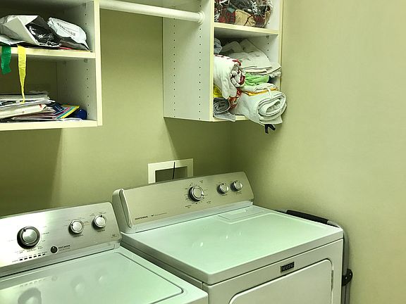 2nd image of 207 Hudders Creek Way