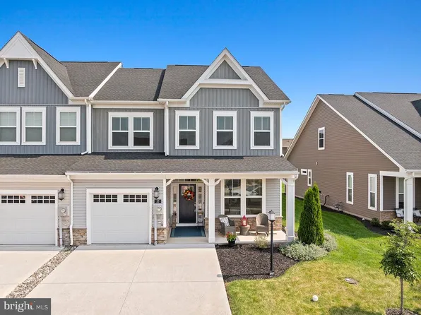 37 Buttonbush Ln, Gettysburg, PA 17325