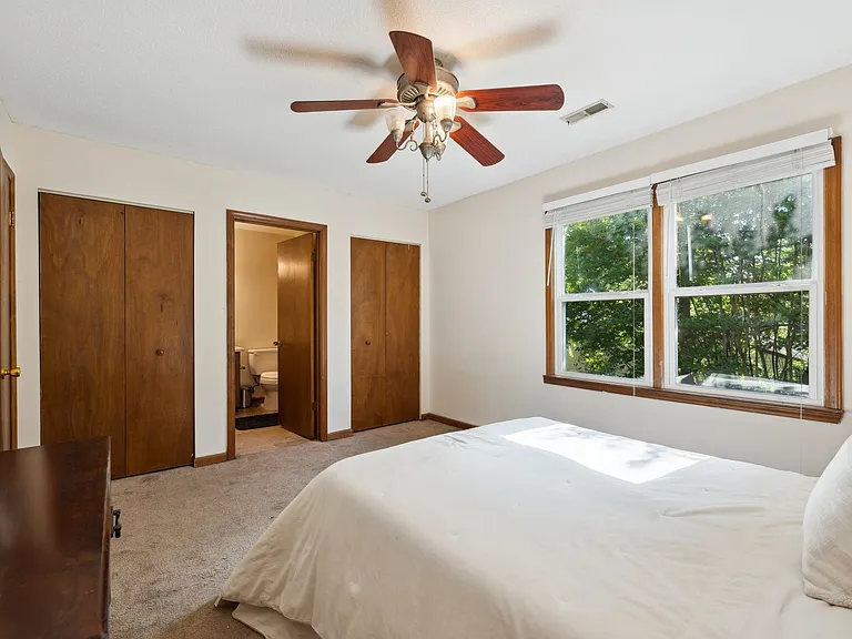 2 Misty Creek Ct — Photo 11