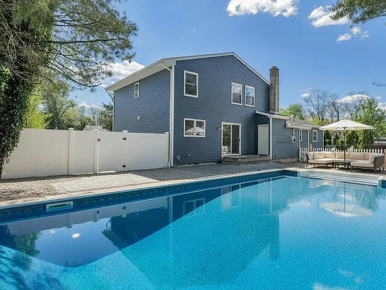 1143 Roe Ave — Photo 20