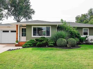 818 Loretta Ave, Waterloo, IA 50702