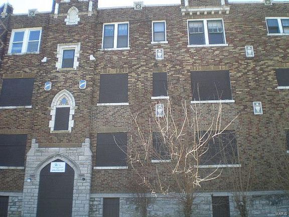 3rd image of 4970 Labadie Ave