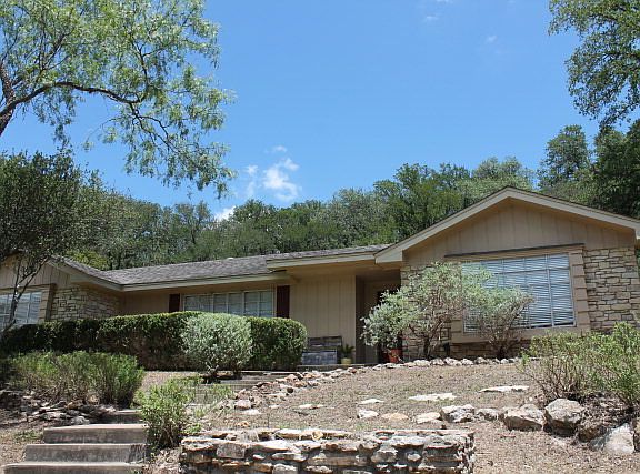 2nd image of 3 Tanglewood Trl