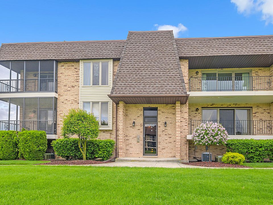1st image of 15700 Foxbend Ct APT 2S
