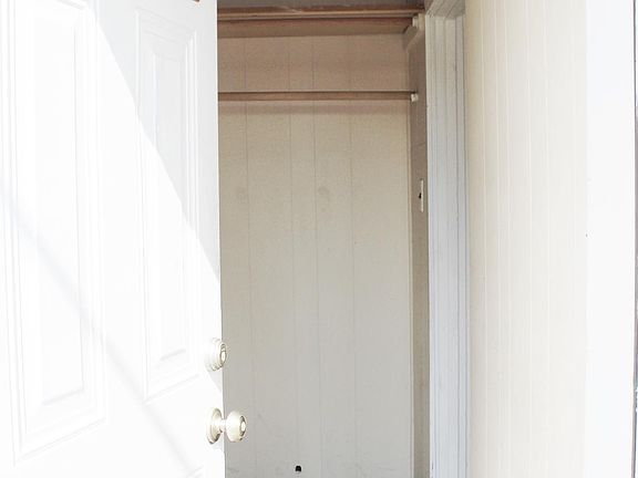 Entry way
