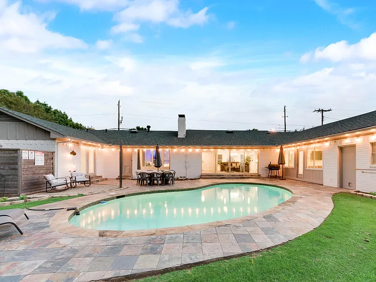 6217 Alpha Rd — Photo 39