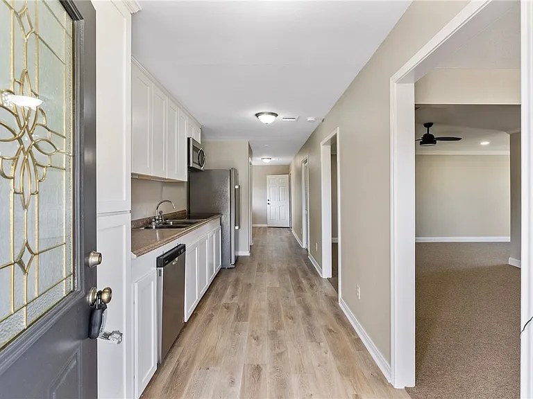 530 Oakdale Dr — Photo 13