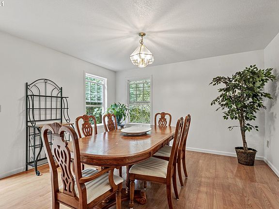 5th image of 2409 W Lynnwood Dr