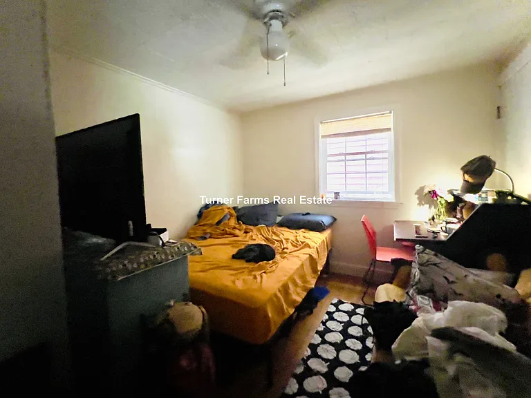 76 College Ave #R — Photo 4