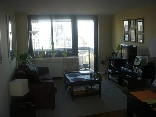 Rented by Marc Alloul, LREB | media 5