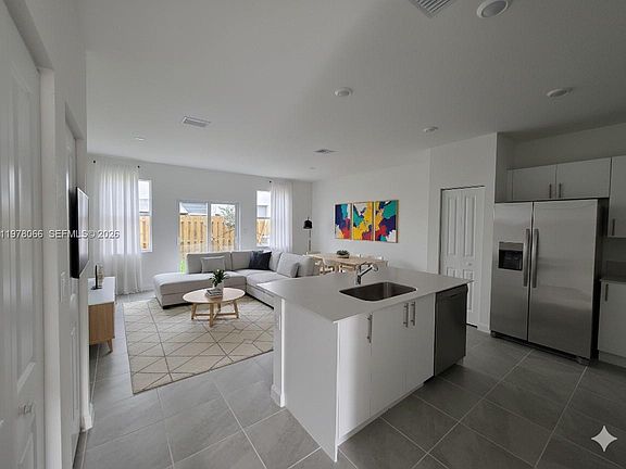 2nd image of 300 SE 10th Ct #300