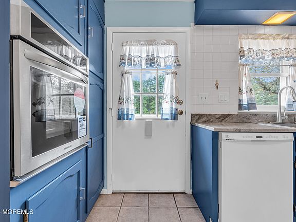 5th image of 710B Dorchester Drive