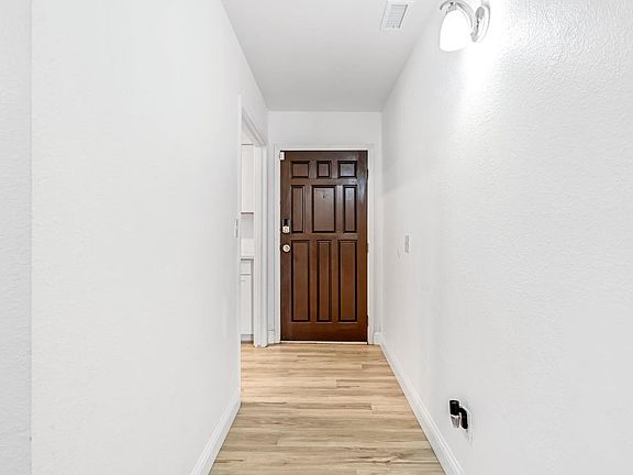 5th image of 2428 W 3rd St