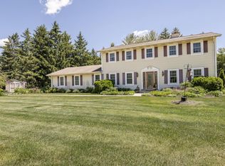 323 Thomas Ct, Wales, WI 53183