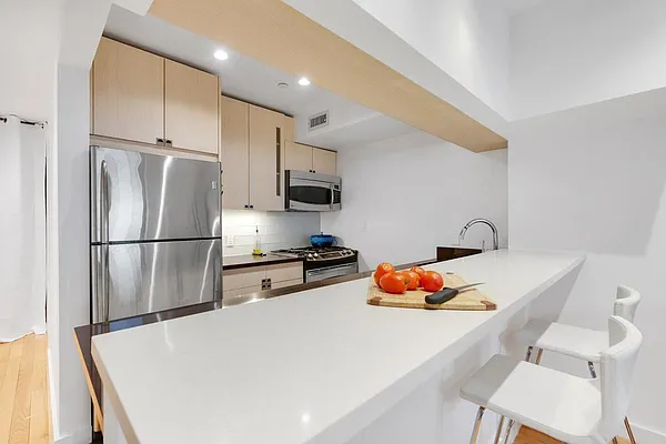 Rented by Evans Real Estate | media 27