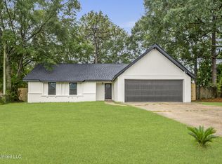 214 W Lakewood Dr, Hattiesburg, MS 39402