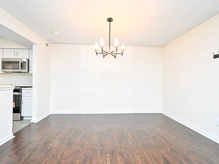 3021 Stratford Ct #1 — Photo 16