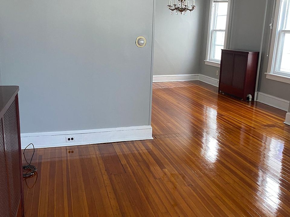 1st image of 687 Park Ave Floor 1