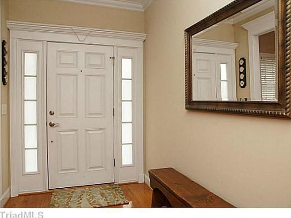 3rd image of 121 Keel Ct