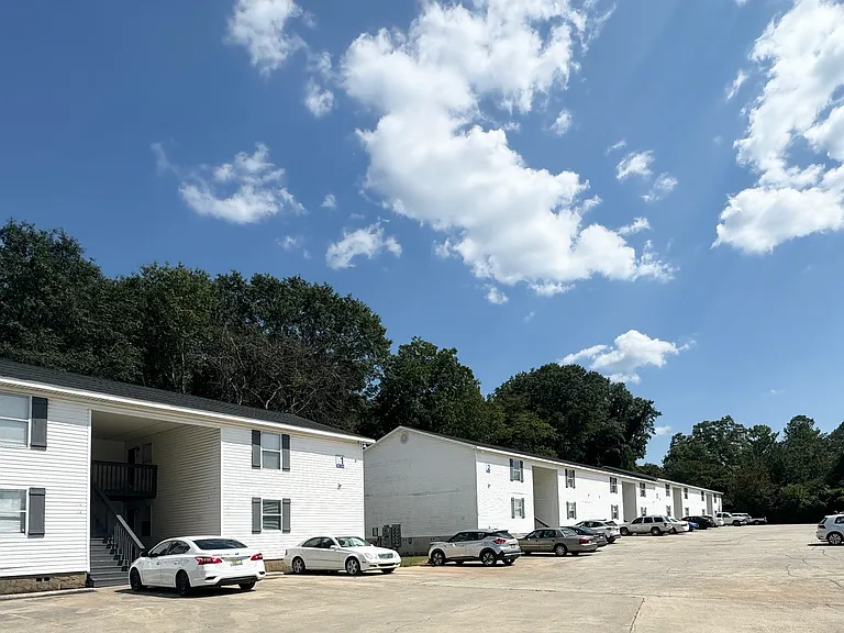 The Glenn — Photo 17