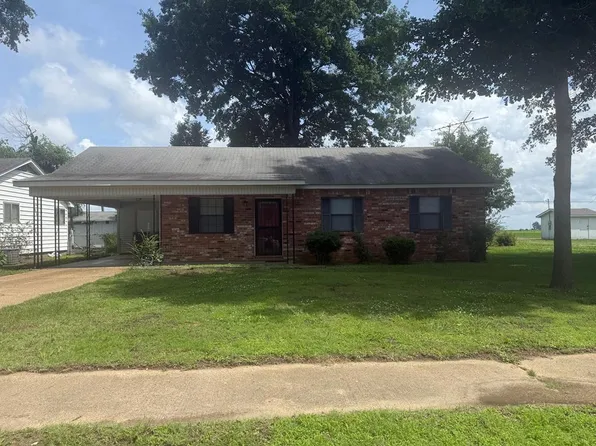820 Grandview St, Blytheville, AR 72315