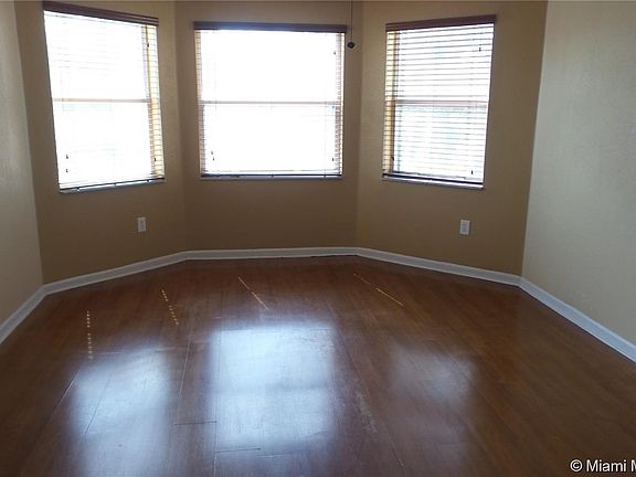 3rd image of 690 NW 157th Ave