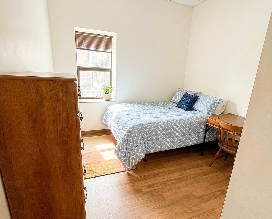 1st image of 17-19 W 2nd St #202C