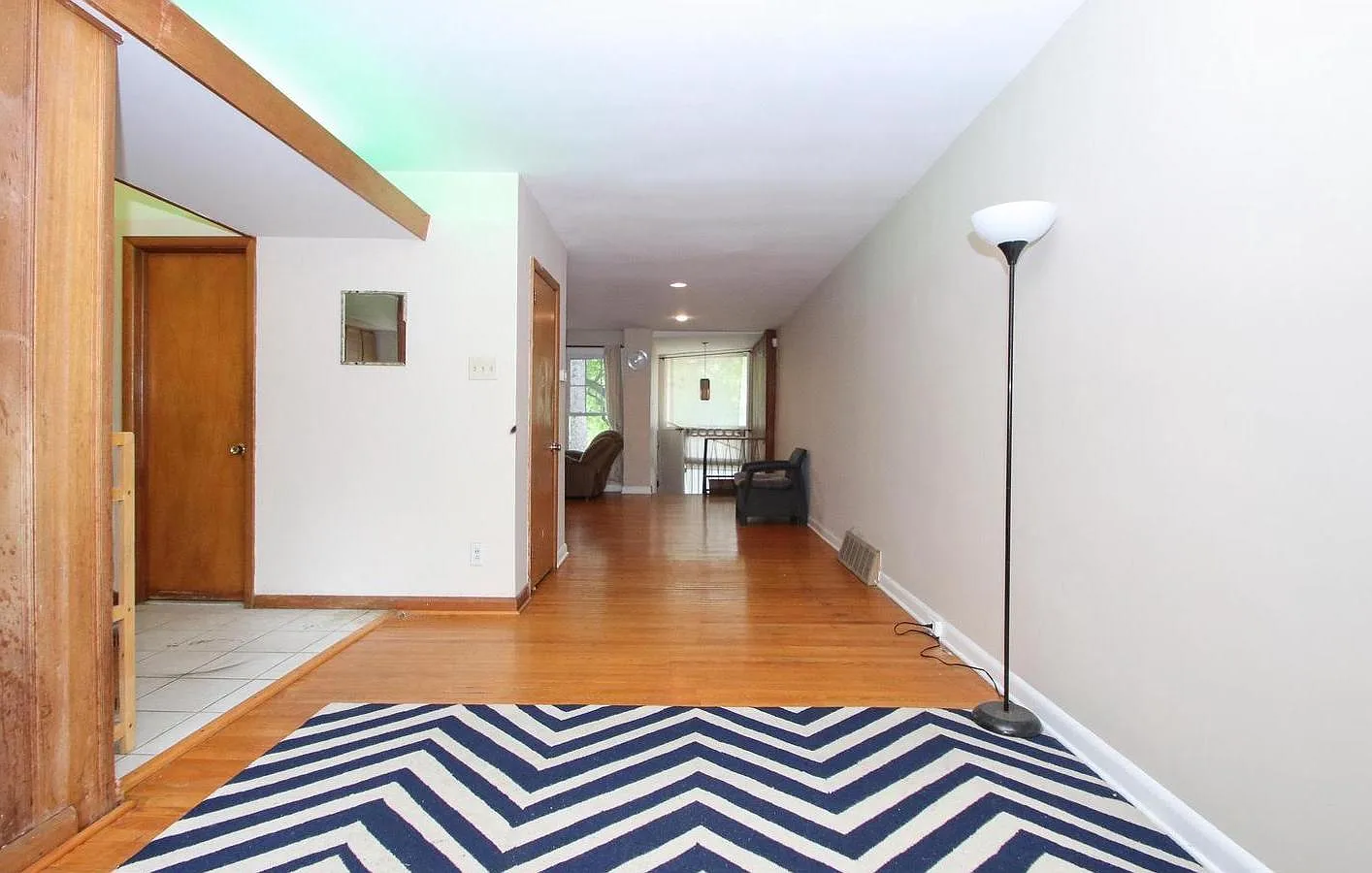 3 bed, 2.5 bath, 1418 sqft, $2,100 — Photo 4