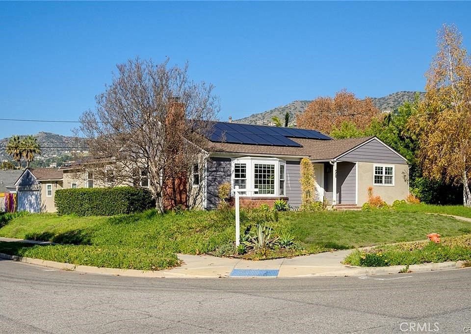 1st image of 505 Cambridge Dr