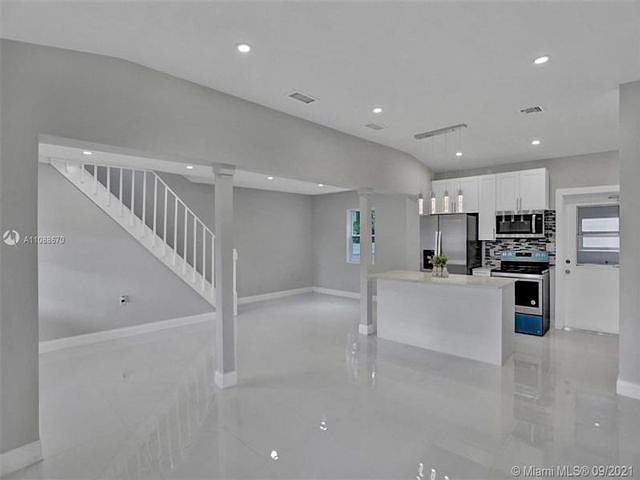 1st image of 650 E Dayton Cir
