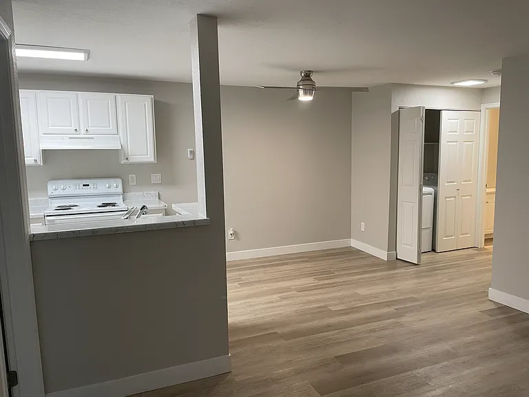 Redmond Park Apts — Photo 50