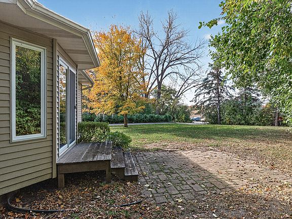 5th image of 1205 Choke Cherry Rd