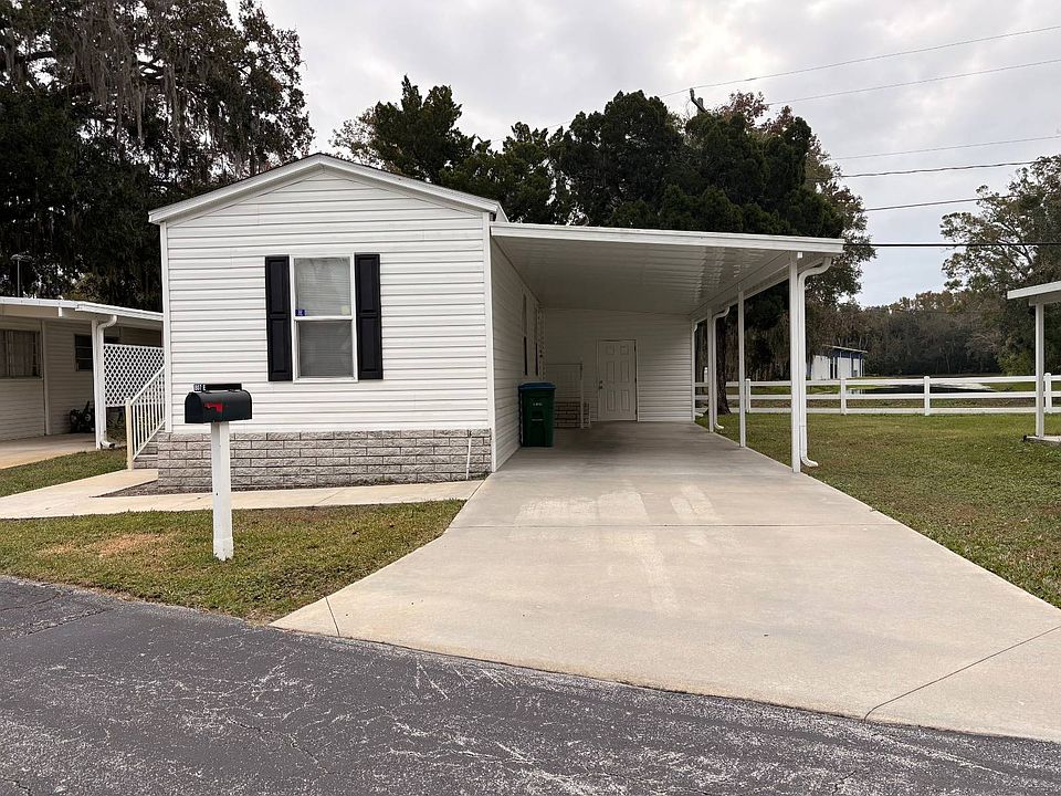 1st image of 807 E Colonial Cir