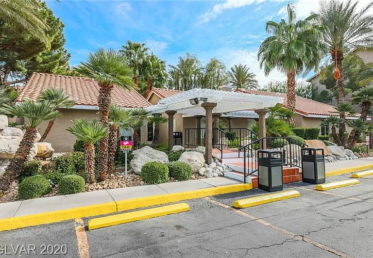4200 S Valley View Blvd — Photo 8