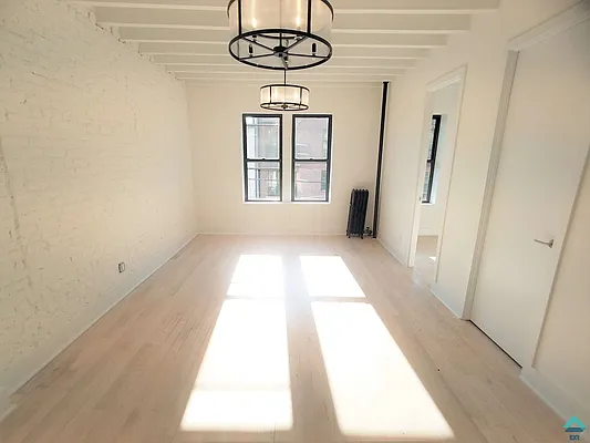 Rented by EXR | media 19