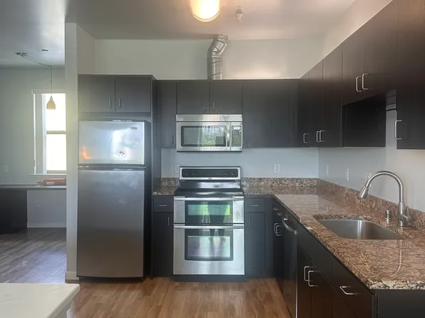 Fulton Village, 1759 Fulton St #74ba9be18, Fresno, CA 93721