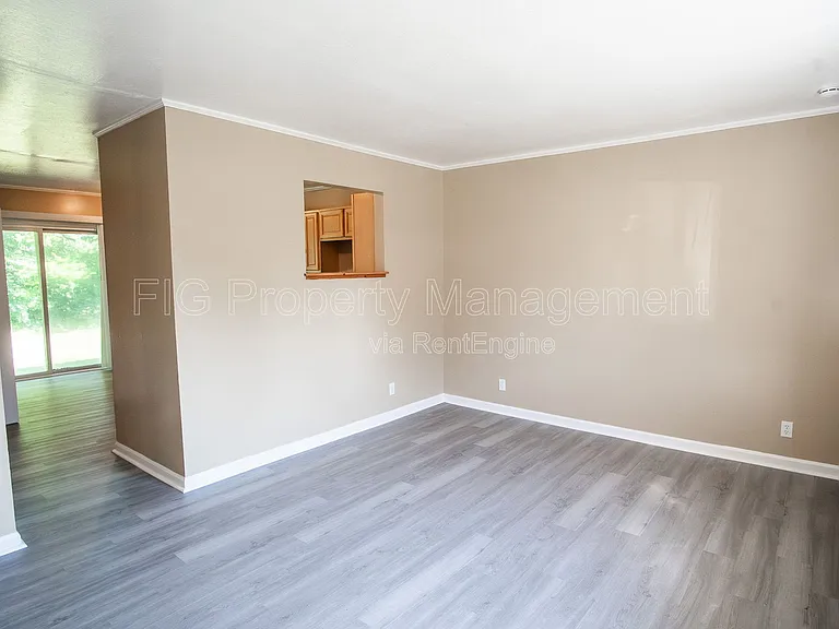 113 Louella Dr — Photo 4