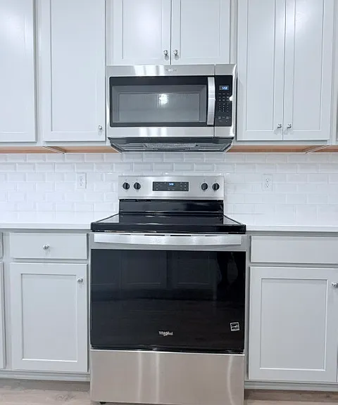 New microwave and stove/oven