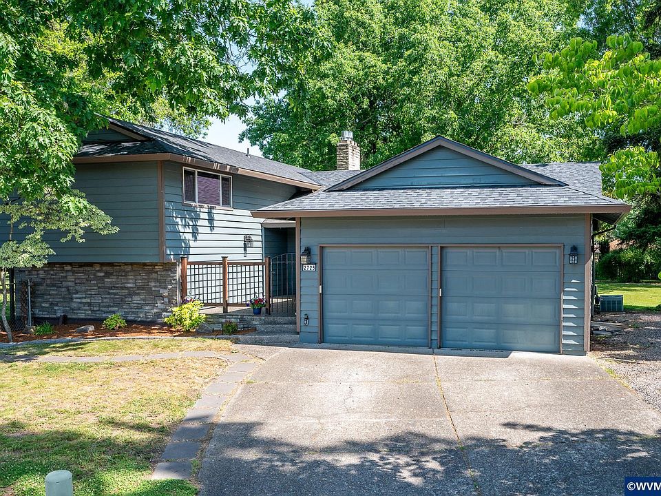 1st image of 2725 SE Hollyhock Ct