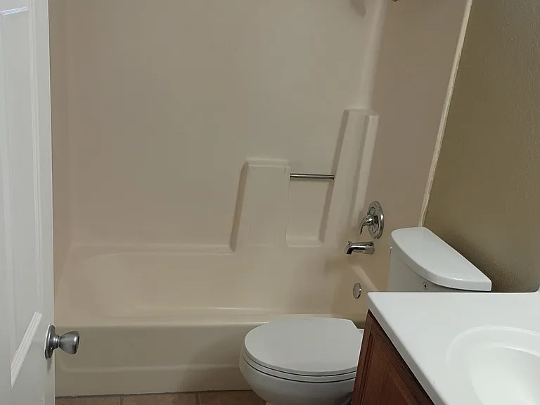 2743 B St #14 — Photo 37