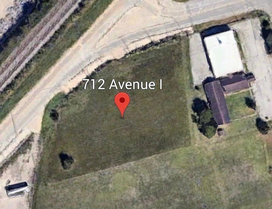 1st image of 712 Avenue I